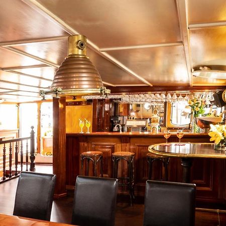 Segelschiff Loth Lorien Hotell Hamburg-Harburg Exteriör bild