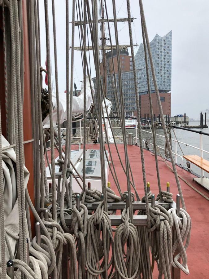 Segelschiff Loth Lorien Hotell Hamburg-Harburg Exteriör bild