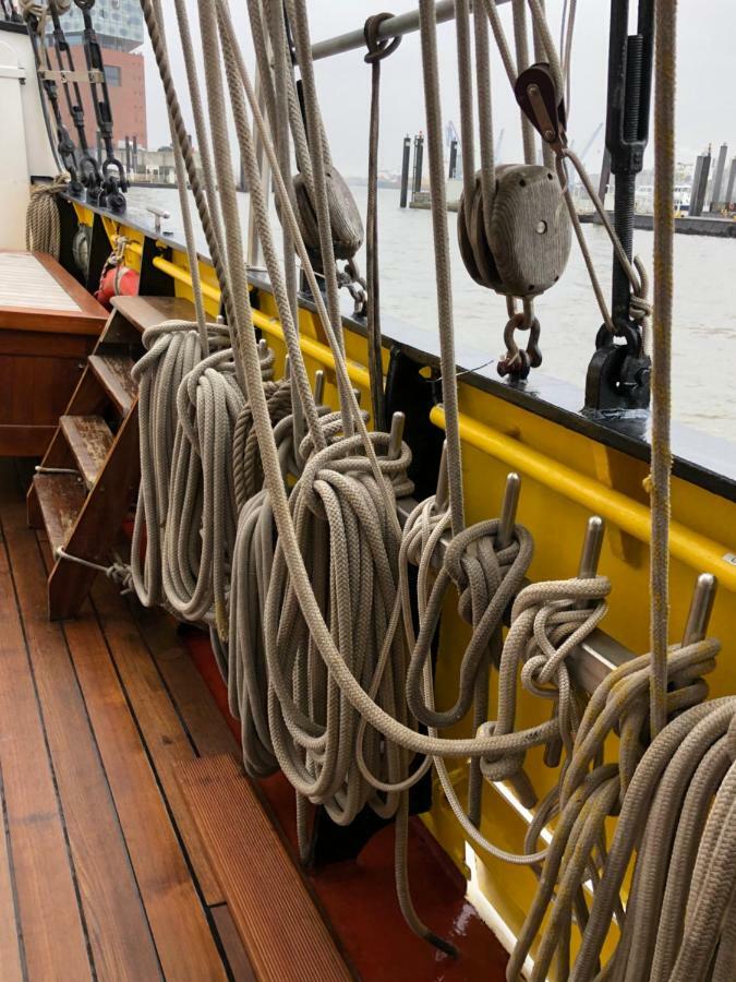 Segelschiff Loth Lorien Hotell Hamburg-Harburg Exteriör bild