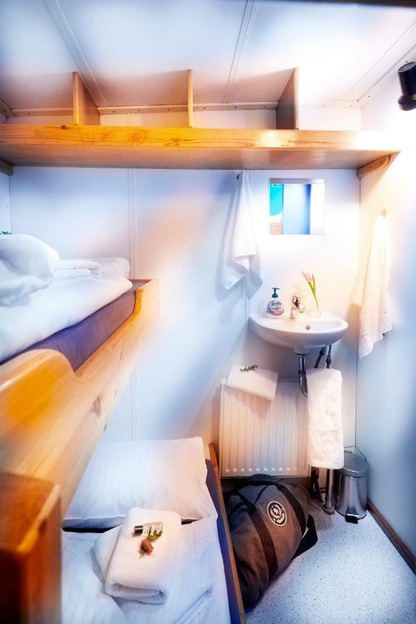 Segelschiff Loth Lorien Hotell Hamburg-Harburg Exteriör bild
