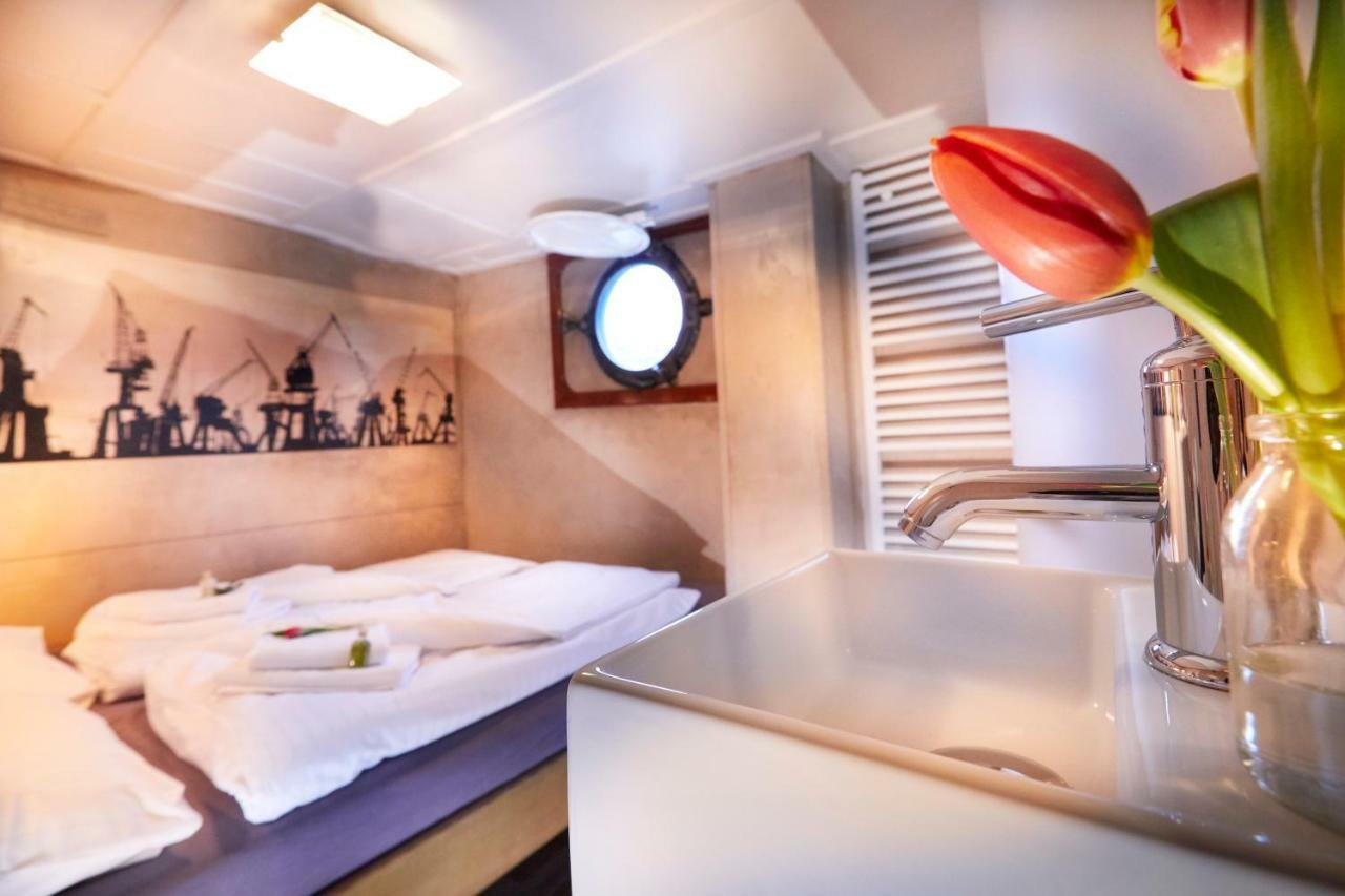 Segelschiff Loth Lorien Hotell Hamburg-Harburg Exteriör bild