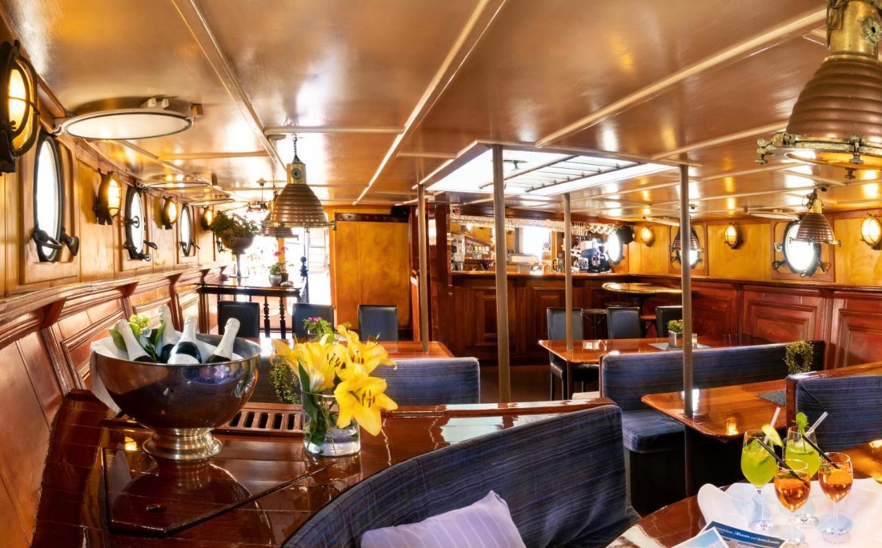 Segelschiff Loth Lorien Hotell Hamburg-Harburg Exteriör bild